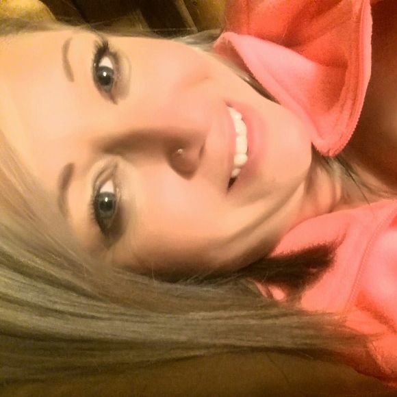 Meet your Posher, Daneasha - Picture 1 of 1